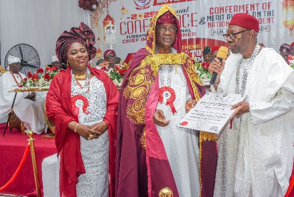 Photograph from Conferment of Merit Award and Turbaning of the New National Chief Imam/Missioner — DSC_3076.JPG