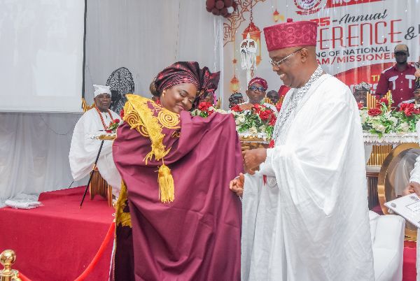 Photograph from Conferment of Merit Award and Turbaning of the New National Chief Imam/Missioner — DSC_3067.JPG