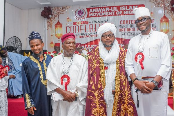 Photograph from Conferment of Merit Award and Turbaning of the New National Chief Imam/Missioner — DSC_3248.JPG