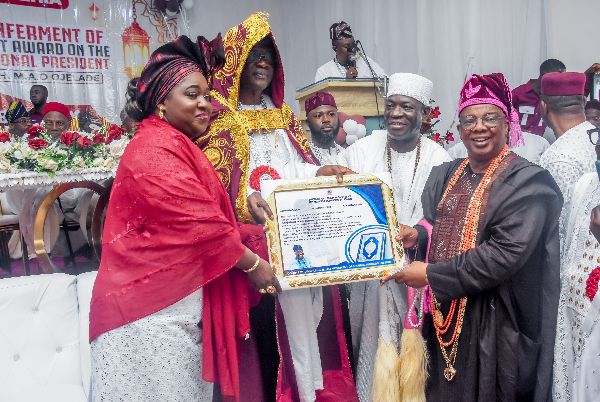 Photograph from Conferment of Merit Award and Turbaning of the New National Chief Imam/Missioner — DSC_3106.JPG