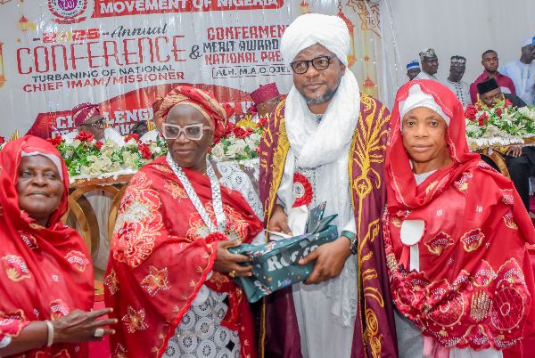 Photograph from Conferment of Merit Award and Turbaning of the New National Chief Imam/Missioner — DSC_3277.JPG