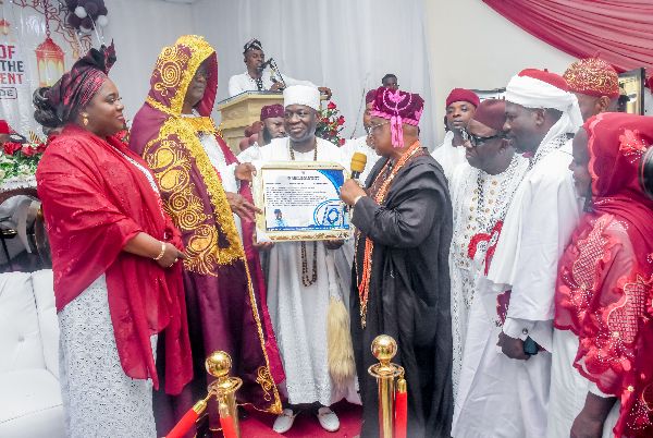 Photograph from Conferment of Merit Award and Turbaning of the New National Chief Imam/Missioner — DSC_3101.JPG