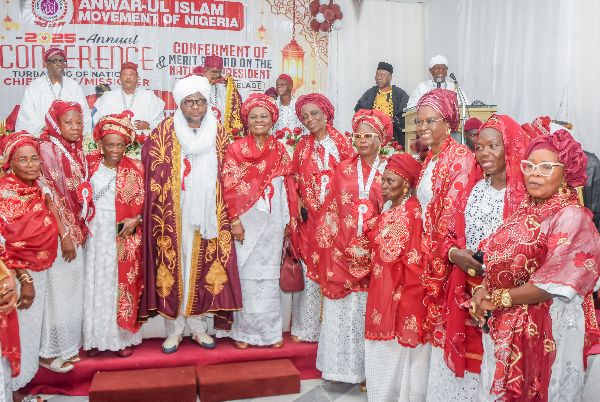 Photograph from Conferment of Merit Award and Turbaning of the New National Chief Imam/Missioner — DSC_3286.JPG