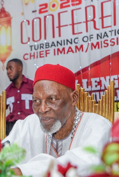 Photograph from Conferment of Merit Award and Turbaning of the New National Chief Imam/Missioner — DSC_3015.JPG