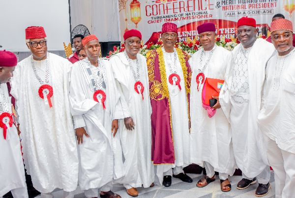 Photograph from Conferment of Merit Award and Turbaning of the New National Chief Imam/Missioner — DSC_3308.JPG